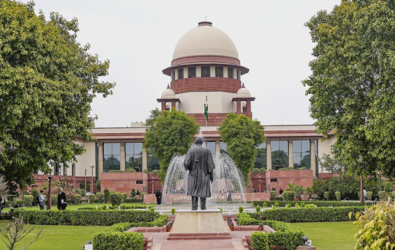 Supreme Court Orders Stay on Discharge of Woman IAF Officer Denied Permanent Commission